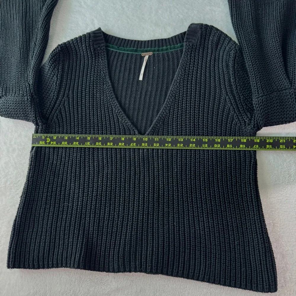 Free People Sweater Women XS Damsel Rib‎ Knit V-neck Bell Sleeve Sweater Black